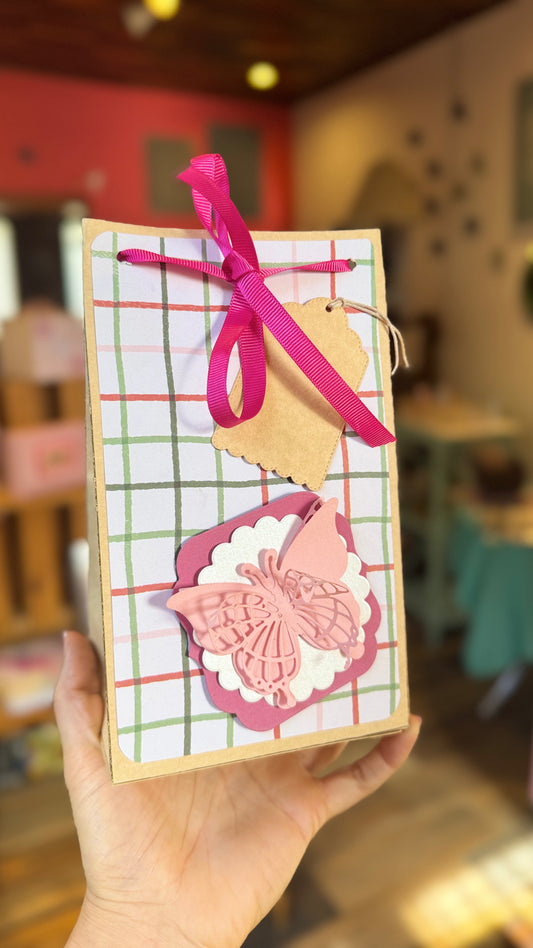Caja de regalo decorada